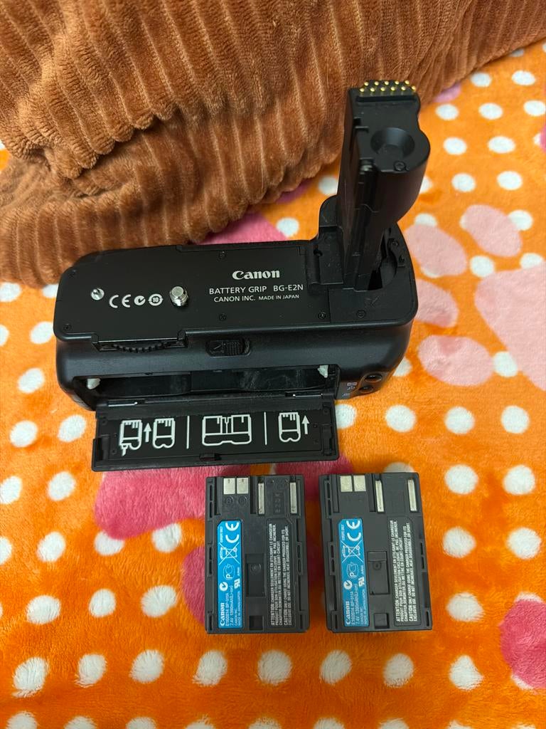Canon Battery Grip BG-E2N met 2 accu's, Ophalen of Verzenden, Gebruikt