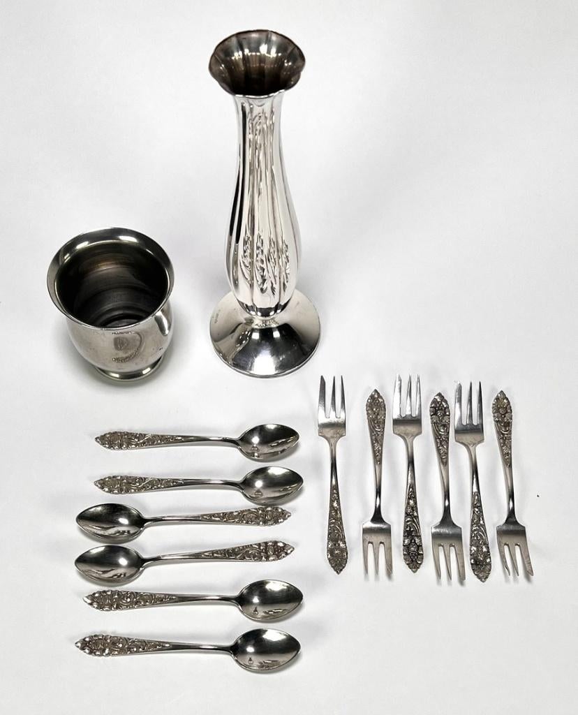 1356. Tafelzilver tulpvaas, lepelvaas en bestek, 20e eeuw, Ophalen of Verzenden