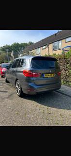 BMW 2-Serie Gran Tourer 218i 136pk Aut 7p. 2017 Grijs, Auto's, BMW, 136 pk, 2-Serie Gran Tourer, 7 stoelen, Origineel Nederlands