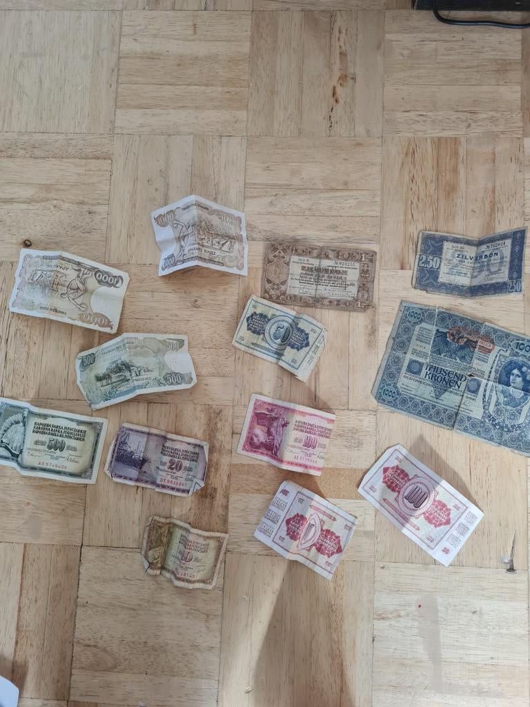 Oud briefgeld, Postzegels en Munten, Ophalen of Verzenden, Overige landen