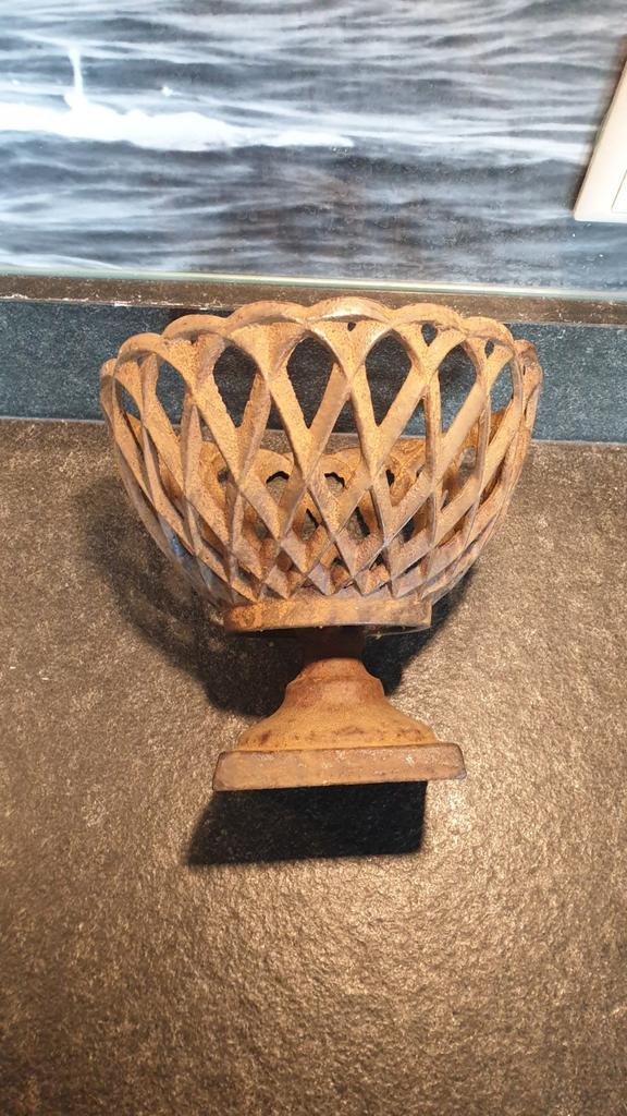 Gietijzeren vaas mand, Antiek en Kunst, Ophalen of Verzenden