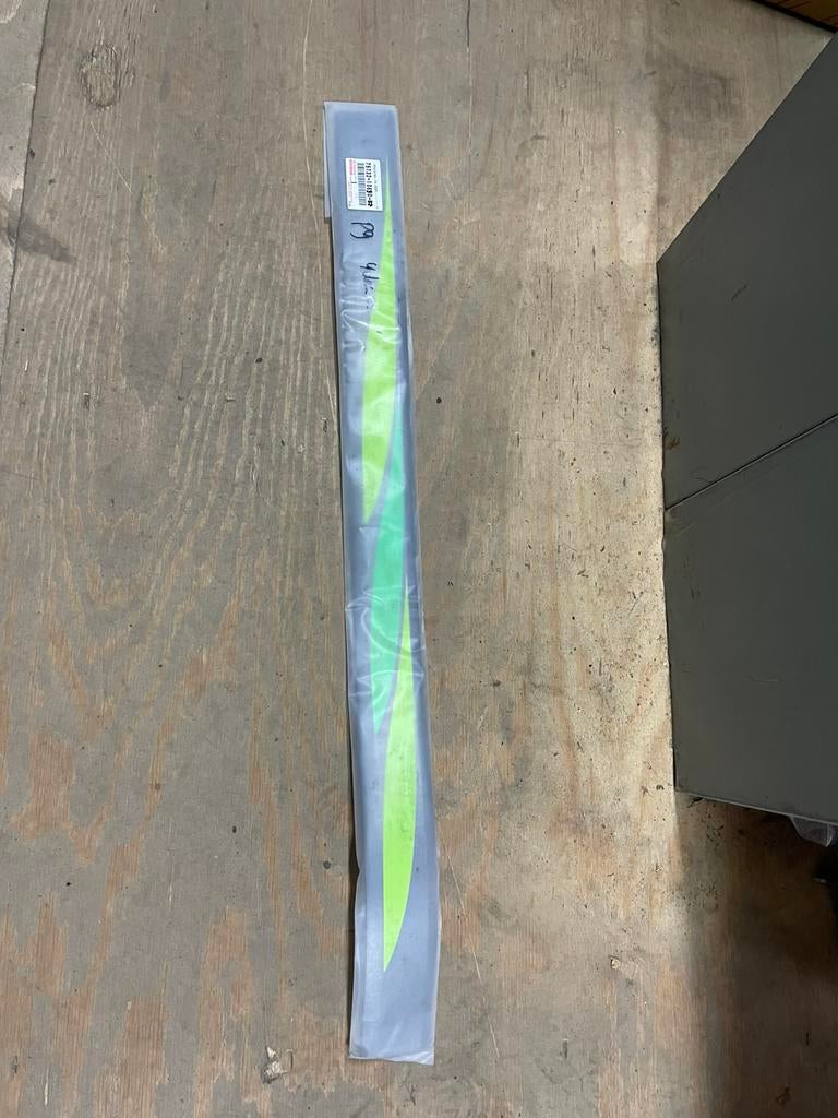 Toyota starlet p9 5 deurs sierlijst nieuw 75732-10690-b2, Ophalen of Verzenden