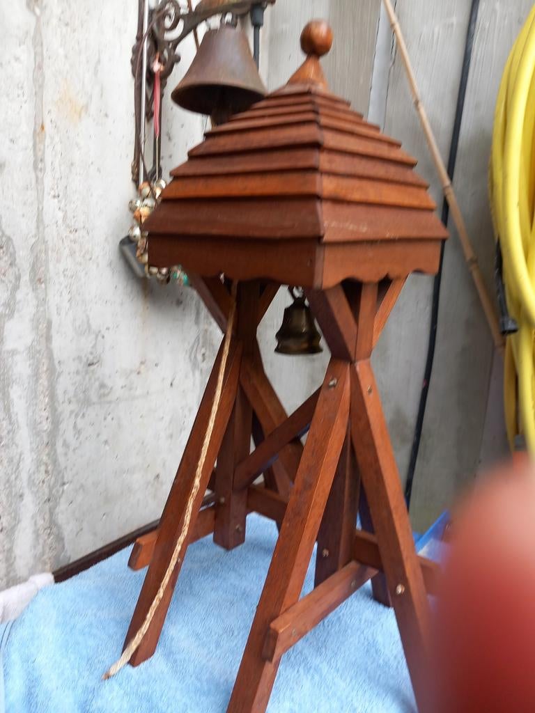 Houten klokkenstoel met bel, 60 cm hoog, Ophalen of Verzenden