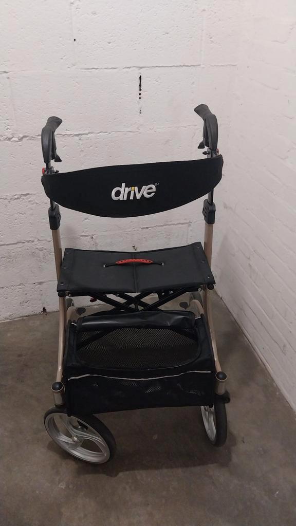 Nitro drive nieuwe rollator, Diversen, Rollators, Nieuw, Lichtgewicht, Opvouwbaar, Ophalen