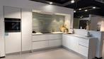 TE KOOP Showroom keuken !!, Huis en Inrichting, Ophalen, Wit, Hoekkeuken, Zo goed als nieuw