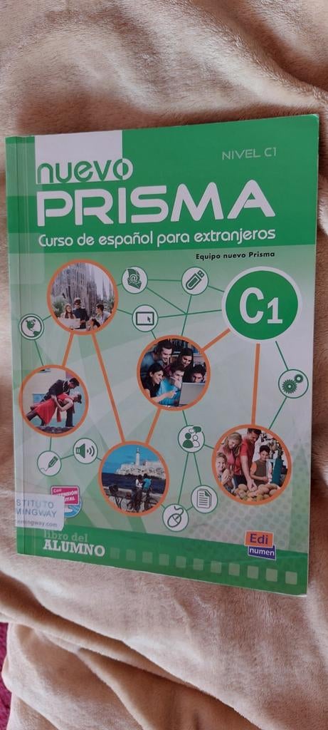 Spaanse  studieboek C1, Boeken, Taal | Spaans, Ophalen of Verzenden, Zo goed als nieuw, Nuevo prisma
