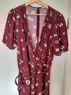 Bordeauxrode jumpsuit met sterrenbeelden - Viscose, Kleding | Dames, Jumpsuits, Ophalen of Verzenden, Gedragen, Maat 42/44 (L)