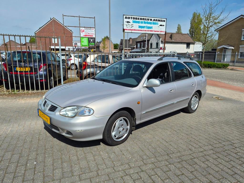 Hyundai Lantra 2.0i GLS, Auto's, Hyundai, Voorwielaandrijving, 4 cilinders, 139 pk, 49 €/maand