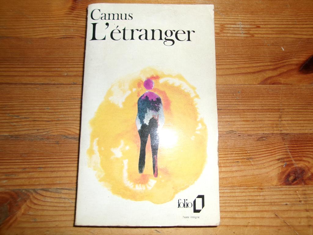 Camus - L'etranger, Ophalen of Verzenden, Gelezen