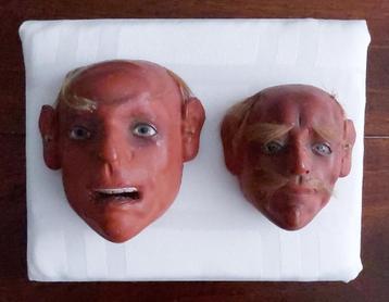 Twee Japanse Maskers - Rond 1900 Meiji periode beschikbaar voor biedingen