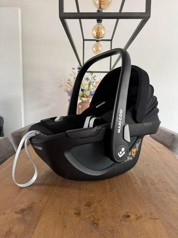 Maxi Cosi Pebble 360 beschikbaar voor biedingen