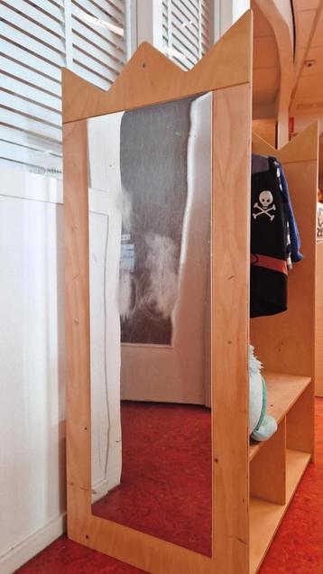 Verkleedkast / rek kinderopvang proof  beschikbaar voor biedingen