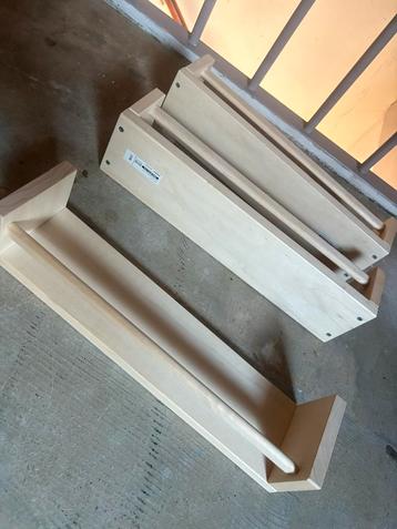 3x IKEA Wandrekjes - Leuk voor Babykamer/Kruidenrek beschikbaar voor biedingen
