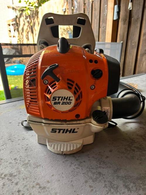 Te Koop: Zeer nette Stihl BR200 Bladblazer, Tuin en Terras, Bladblazers, Zo goed als nieuw, Ruggedragen, Benzine, Ophalen