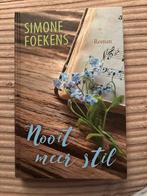 Nooit meer stil - Simone Foekens, Boeken, Romans, Ophalen of Verzenden, Zo goed als nieuw