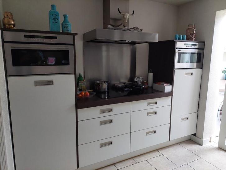 Complete keuken aangeboden, Huis en Inrichting, Keuken | Complete keukens, Gebruikt, Overige typen, Bruin, Hout, Ophalen