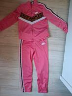 Nike Trainingspak Meisjes Maat 116/122, Kinderen en Baby's, Ophalen of Verzenden, Nieuw, Nike, Meisje