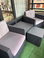 Lounge set 2 stoelen een hocker en kussens, Ophalen, 4 zitplaatsen, Kunststof, Zo goed als nieuw