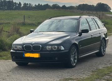 BMW 5-Serie 3.0 530I Touring AUT 2001 Zwart beschikbaar voor biedingen