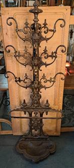 Antieke gietijzeren staande kapstok 177 cm hoog 65 cm breed, Ophalen