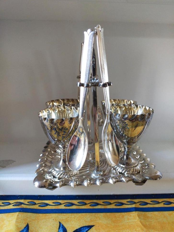 Antieke Verzilverde Eierdopjes Set Sheffield., Antiek en Kunst, Antiek | Goud en Zilver, Ophalen of Verzenden
