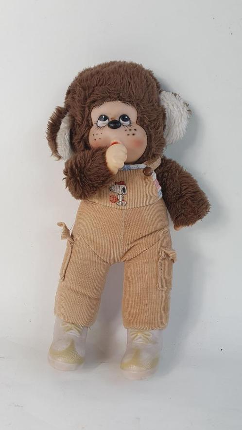 Vintage Monchichi knuffel, Snoopy tuinbroek. 8A11, Kinderen en Baby's, Speelgoed | Knuffels en Pluche, Gebruikt, Overige typen