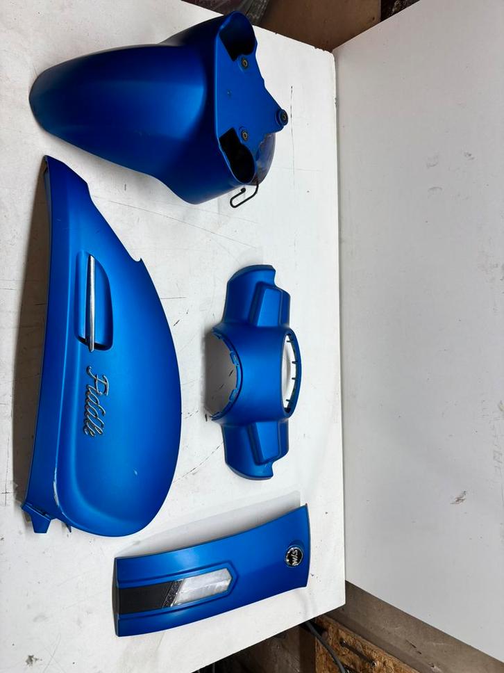 Veel onderdelen Sym Fiddle IV/4 2022 E5 snor, Fietsen en Brommers, Brommeronderdelen | Scooters, Gebruikt, SYM, Kap, Ophalen of Verzenden