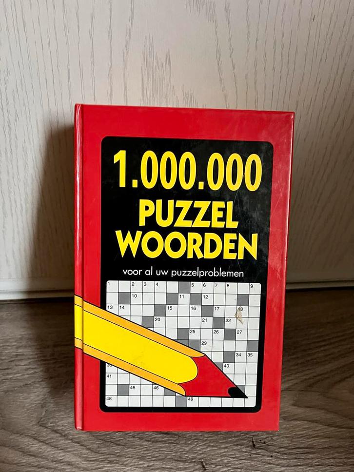 1.000.000 Puzzelwoorden Boek, Hobby en Vrije tijd, Denksport en Puzzels, Zo goed als nieuw, Puzzelboek, 500 t/m 1500 stukjes, Ophalen of Verzenden