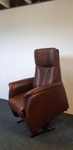 Elektrische relaxfauteuil met sta op, leder cognac, Ophalen of Verzenden, Gebruikt, 75 tot 100 cm, 50 tot 75 cm