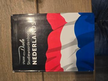 Woordenboek beschikbaar voor biedingen