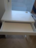 Gratis af te halen: IKEA MICKE bureau (wit), Ophalen, Gebruikt, Bureau