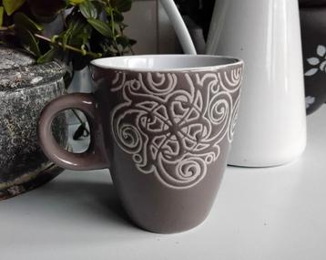 Mok - beker - grijs - taupe - boho  beschikbaar voor biedingen