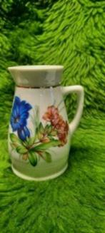 Vintage , vaasje austria porzellan lilien, Minder dan 50 cm, Gebruikt, Ophalen of Verzenden, Aardewerk of Porselein