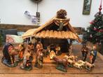 Grote antieke kerststal met 20 grote gipsen beelden., Diversen, Gebruikt, Ophalen