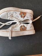 Leuke witte sneakers met disney maat 38, Kleding | Dames, Schoenen, Ophalen of Verzenden, Wit, Sneakers of Gympen