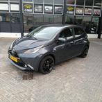 Toyota Aygo 1.0 VVT-i x-play, Voorwielaandrijving, Euro 5, Gebruikt, 4 stoelen