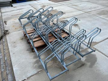 Fietsenrek fietsenrekken voor 8 fietsen 3 stuks beschikbaar voor biedingen