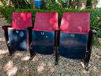 Bioscoopstoelen uit oud theater van hout en rood leer, Ophalen, Drie, Zo goed als nieuw, Leer