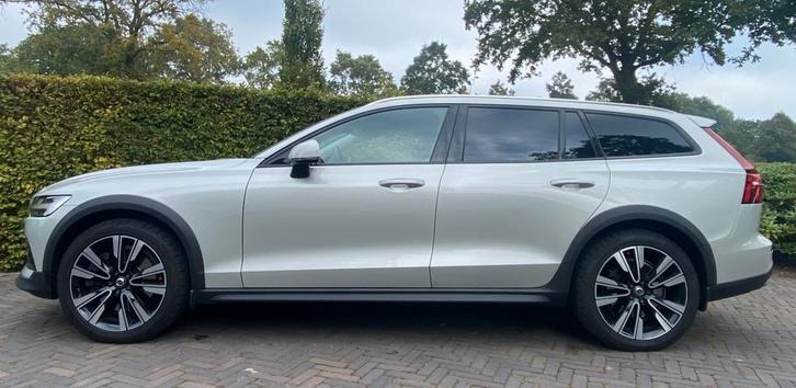 Volvo V60 D3 149 pkAWD Geartronic 2019 Grijs Cross Country, Auto's, Volvo, Particulier, V60, ABS, Adaptieve lichten, Adaptive Cruise Control