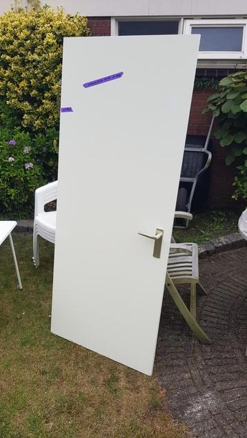 Opdek deur beschikbaar voor biedingen