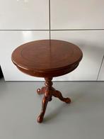 Houten Tafeltje met Sierlijke Poot, Minder dan 55 cm, Gebruikt, Rond, Ophalen of Verzenden