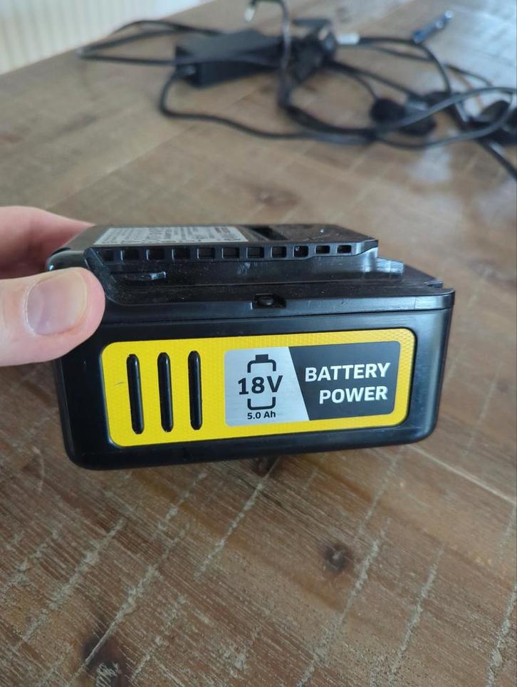 Kärcher 18V 5.0Ah Accu !! DEFECT, Doe-het-zelf en Verbouw, Gereedschap | Machine-onderdelen en Toebehoren, Gebruikt, Ophalen of Verzenden