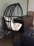 Mooie Egg relaxstoel, Huis en Inrichting, Stoelen, Kunststof, Zwart, Ophalen of Verzenden, Zo goed als nieuw