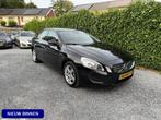 Volvo V60 2.0T Momentum | Leer | Navi | Autom. Airco | Cruis, Auto's, Volvo, Euro 5, 4 cilinders, Parkeersensor, Zwart
