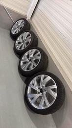 18 INCH ORIGINELE BERGAMO VELGEN + WINTERBANDEN VW GOLF 8, 18 inch, Velg(en), Personenwagen, 225 mm