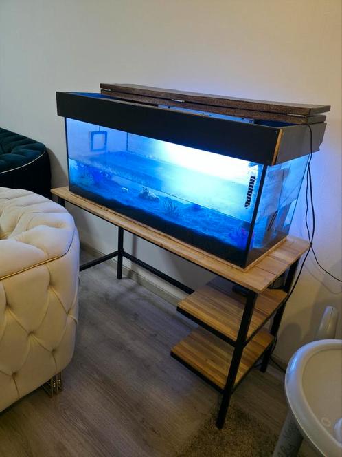 Aquarium met tafel, Dieren en Toebehoren, Vissen | Aquaria en Toebehoren, Zo goed als nieuw, Leeg aquarium, Ophalen of Verzenden