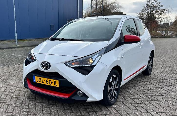Toyota Aygo X-Joy 72 pk, 5 d, Airco, Carplay in nieuwstaat, Auto's, Toyota, Particulier, Aygo, ABS, Achteruitrijcamera, Airbags