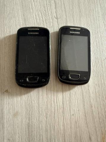 2x Samsung Telefoons - Onderdelen/Reparatie beschikbaar voor biedingen