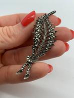 V740 Prachtige zilveren broche leaf markasiet, Sieraden, Tassen en Uiterlijk, Ophalen of Verzenden, Zilver, Broche, Met edelsteen