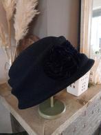 hoedje met hoedenstandaard, Antiek en Kunst, Ophalen of Verzenden